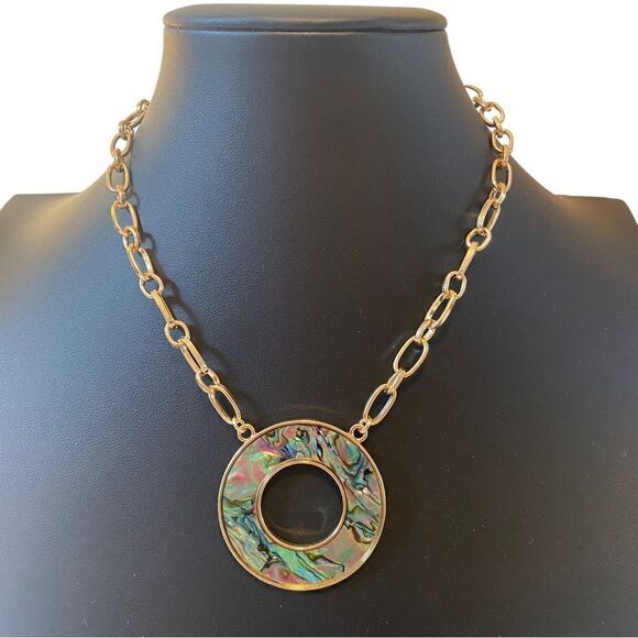Open Circle Faux Abalone Gold Toned Pendant Necklace. - Picture 1 of 6
